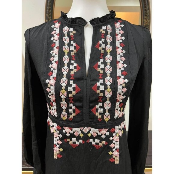 Ann Taylor- Embroidered Dress-size 2 - Picture 4 of 6